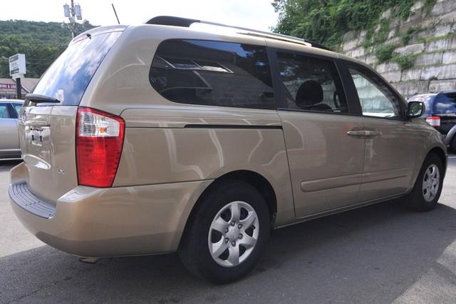 Kia Sedona 2009 photo 1