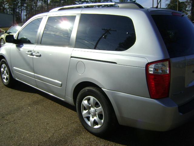 Kia Sedona 2009 photo 3