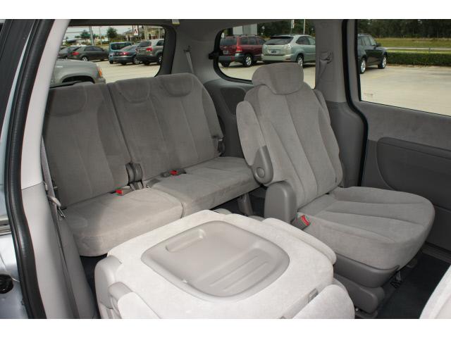 Kia Sedona 2009 photo 5