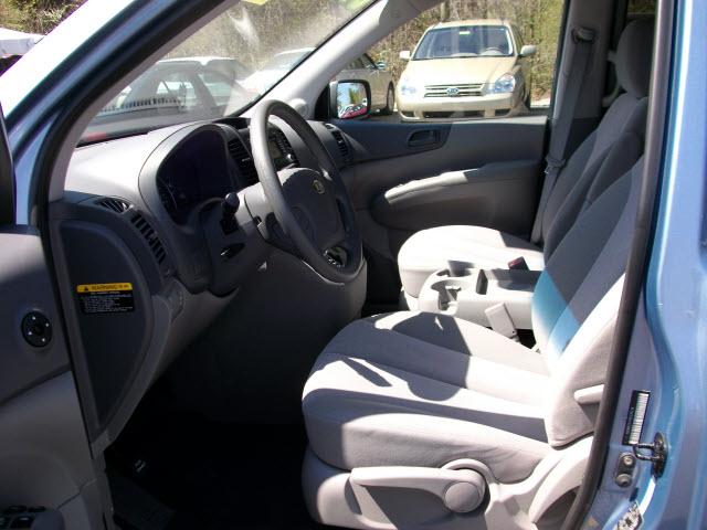 Kia Sedona 2009 photo 2