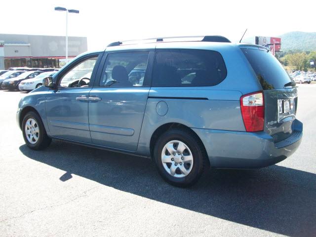 Kia Sedona 2009 photo 1