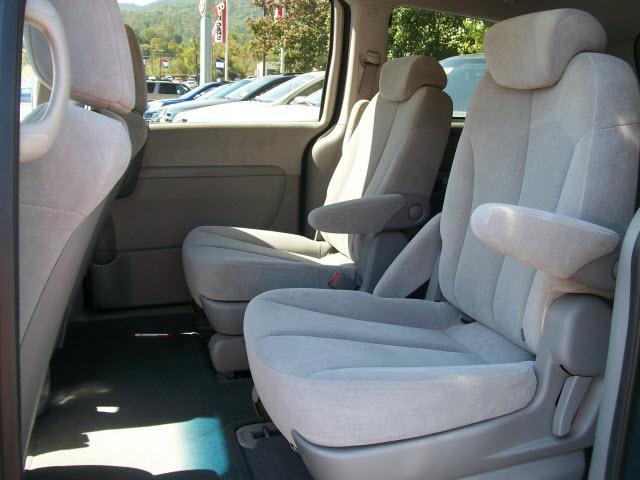 Kia Sedona 2009 photo 4