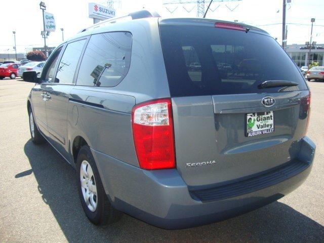 Kia Sedona 2009 photo 2