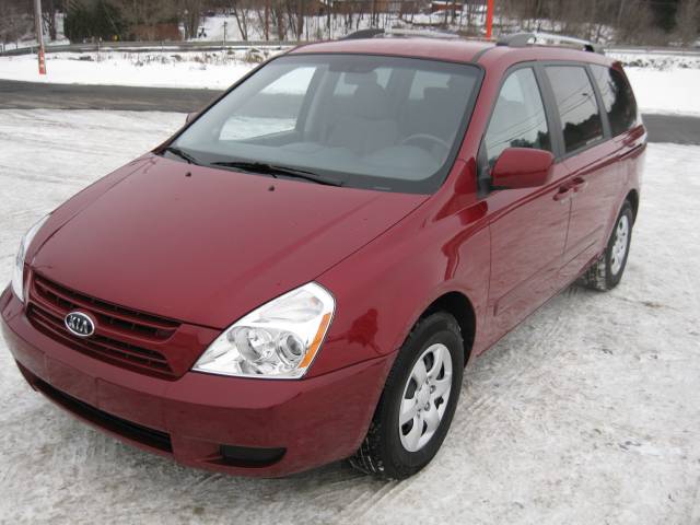 Kia Sedona 2010 photo 1