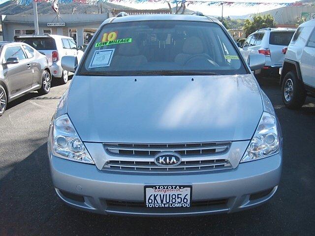 Kia Sedona 2010 photo 2