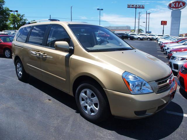 Kia Sedona Elk Conversion Van MiniVan