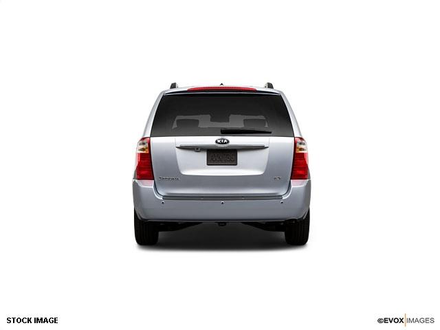 Kia Sedona 2010 photo 3