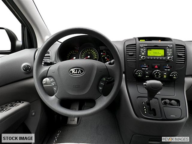 Kia Sedona 2011 photo 3