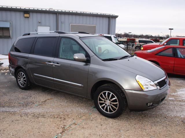 Kia Sedona 2011 photo 1