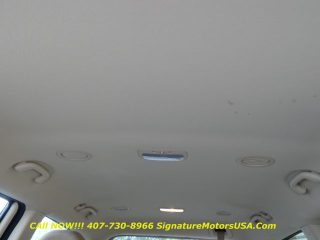 Kia Sedona 2011 photo 19