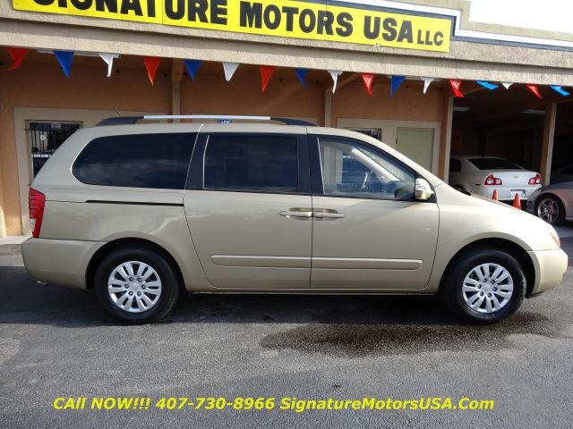 Kia Sedona 2011 photo 37