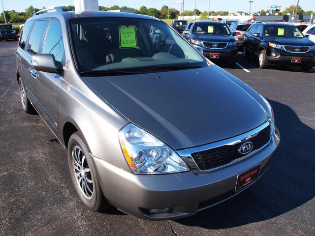 Kia Sedona 2011 photo 1