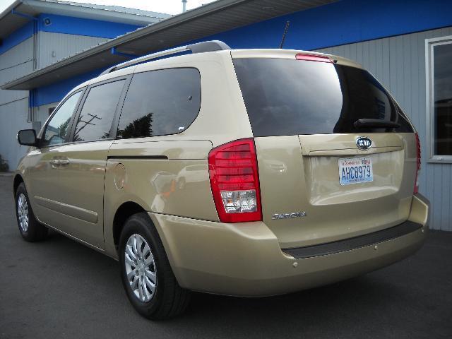 Kia Sedona 2011 photo 4