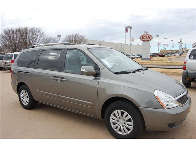 Kia Sedona Elk Conversion Van MiniVan