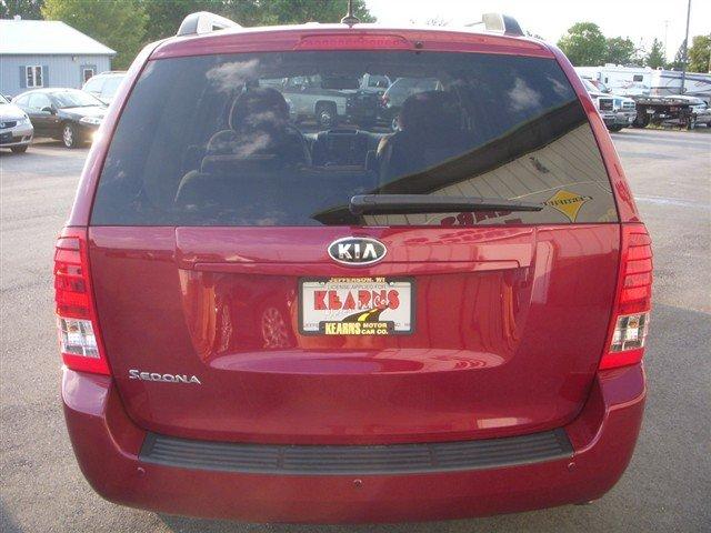 Kia Sedona 2011 photo 4