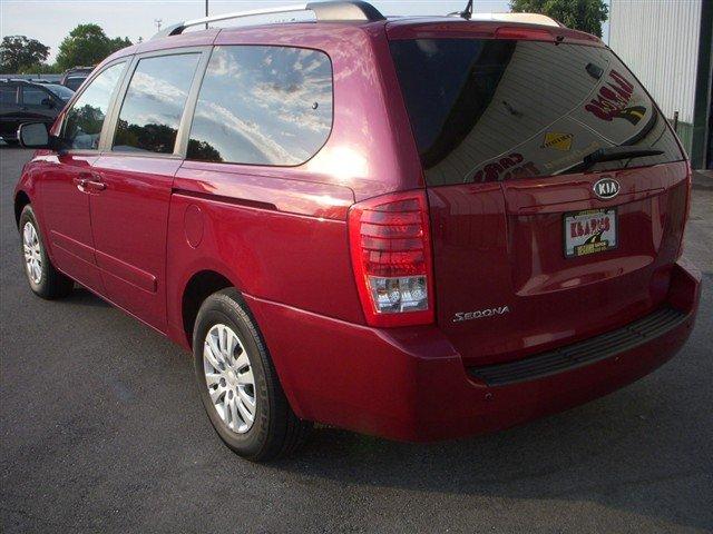 Kia Sedona 2011 photo 5