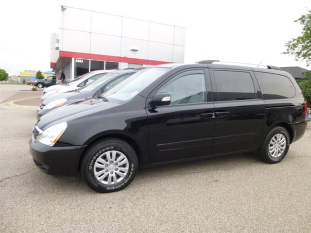 Kia Sedona 2012 photo 3