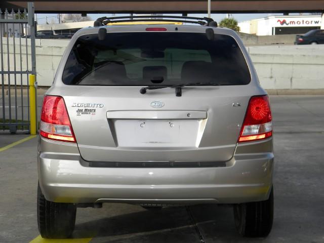 Kia Sorento 2004 photo 4