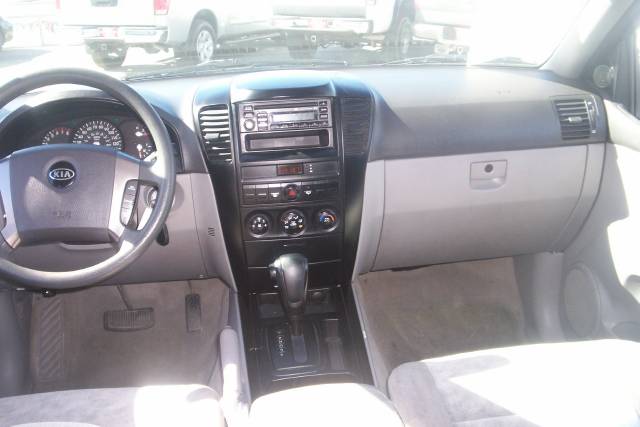 Kia Sorento 2004 photo 2