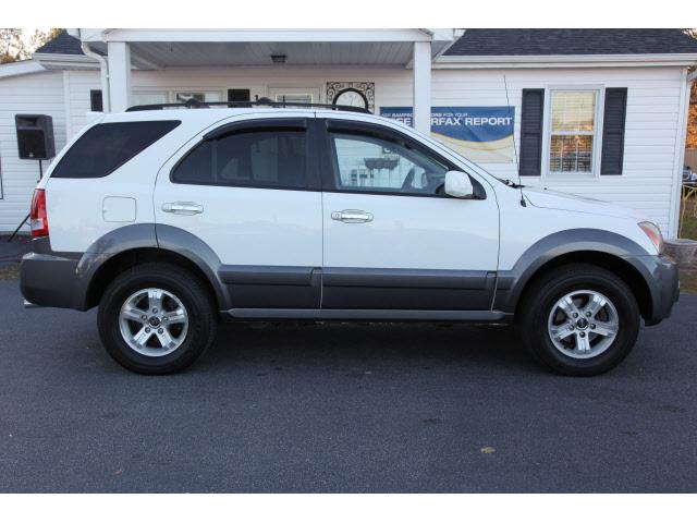 Kia Sorento 2004 photo 1