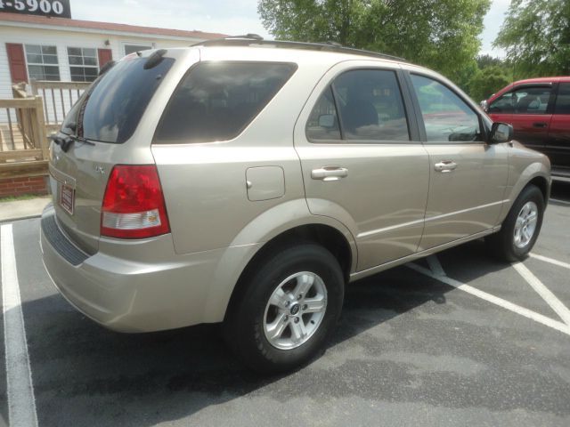 Kia Sorento 2005 photo 19