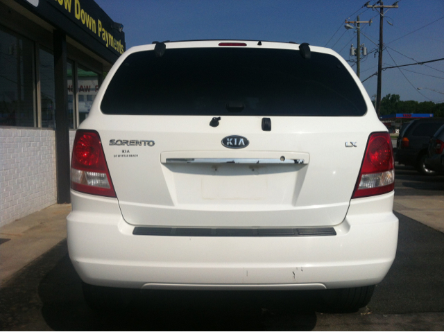 Kia Sorento 4x4 Styleside Lariat SUV