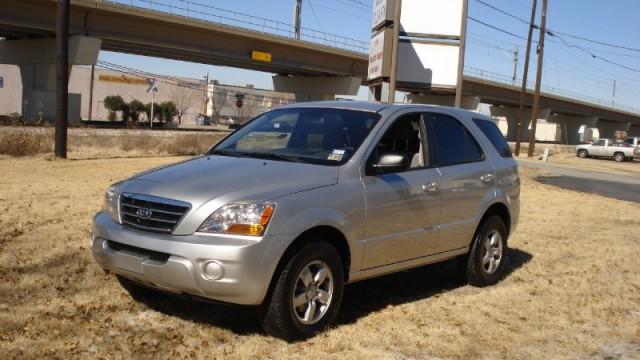 Kia Sorento Base Sport Utility