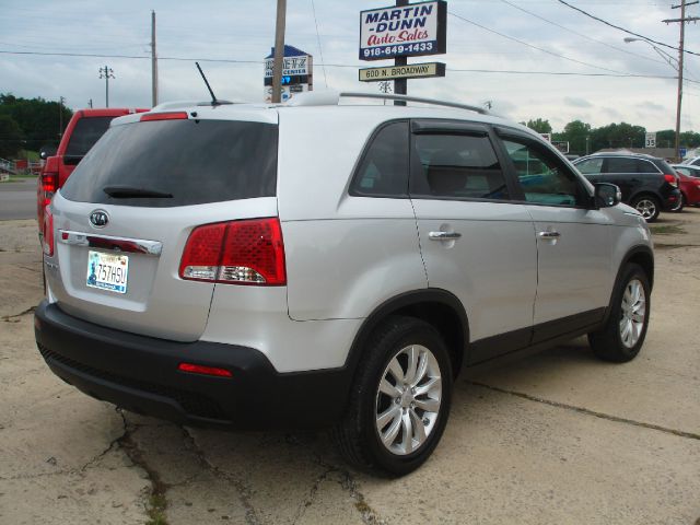 Kia Sorento 4x4 Styleside Lariat SUV