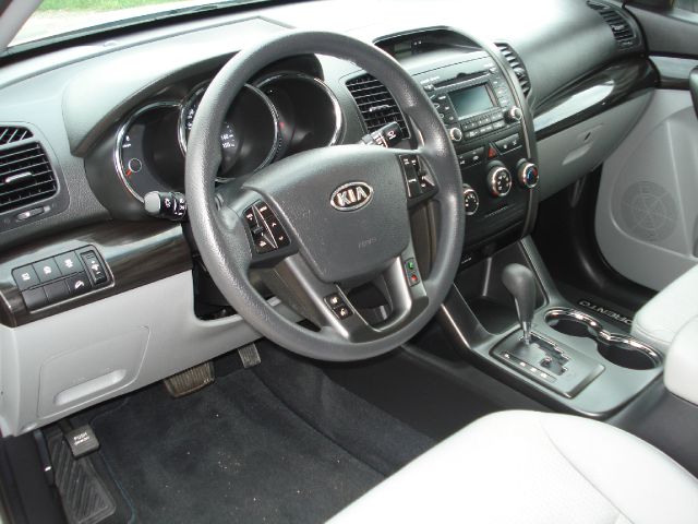 Kia Sorento 2011 photo 15