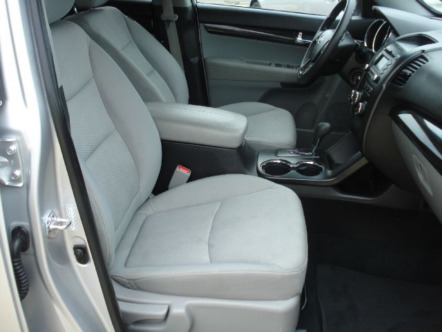 Kia Sorento 2011 photo 19