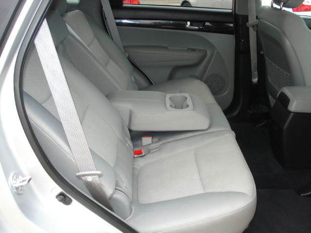 Kia Sorento 2011 photo 22