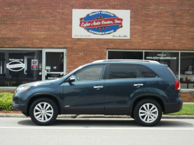 Kia Sorento 2011 photo 1