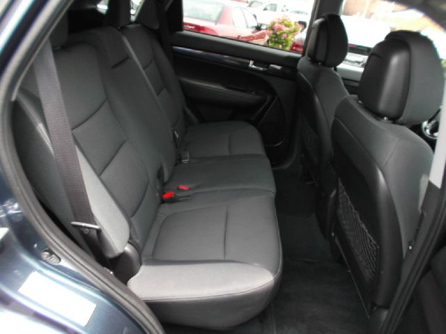 Kia Sorento 2011 photo 17