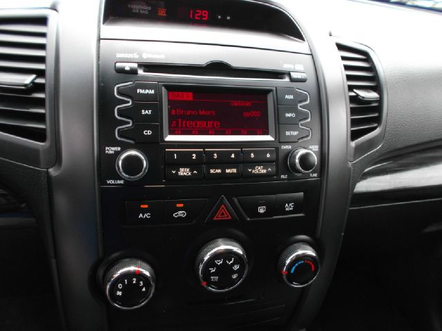 Kia Sorento 2011 photo 7