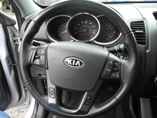 Kia Sorento 2011 photo 4