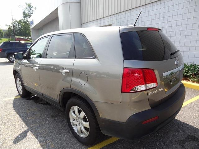 Kia Sorento 2011 photo 2