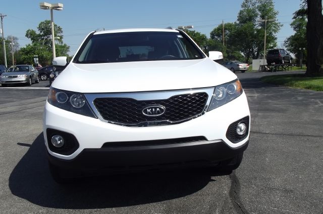 Kia Sorento 4x4 Styleside Lariat SUV