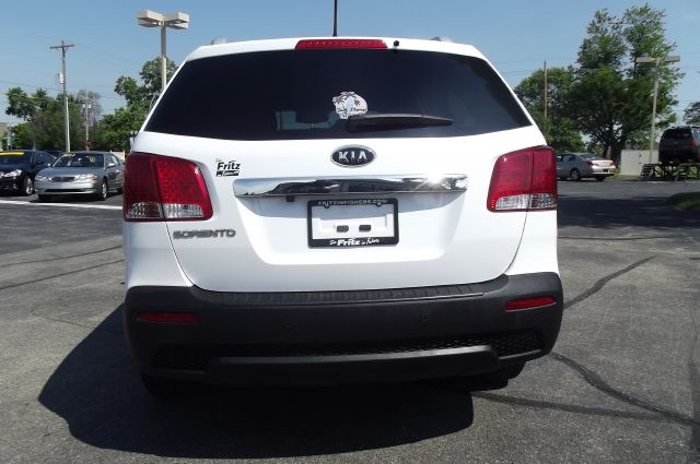 Kia Sorento 2011 photo 2