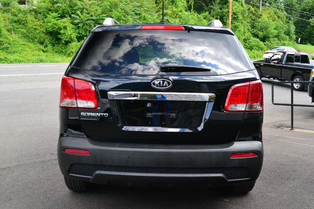 Kia Sorento 2011 photo 2