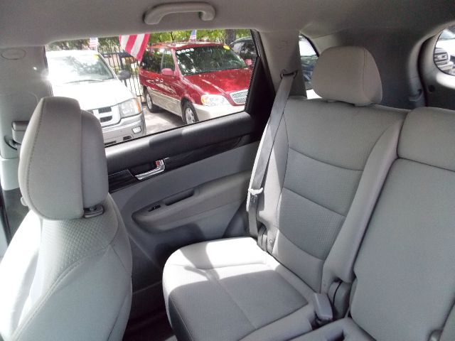 Kia Sorento 2011 photo 10