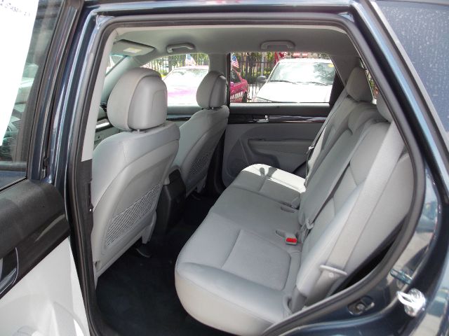 Kia Sorento 2011 photo 20