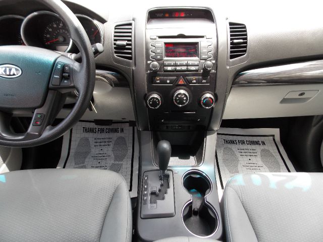 Kia Sorento 2011 photo 36