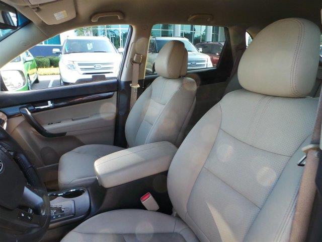 Kia Sorento 2011 photo 4