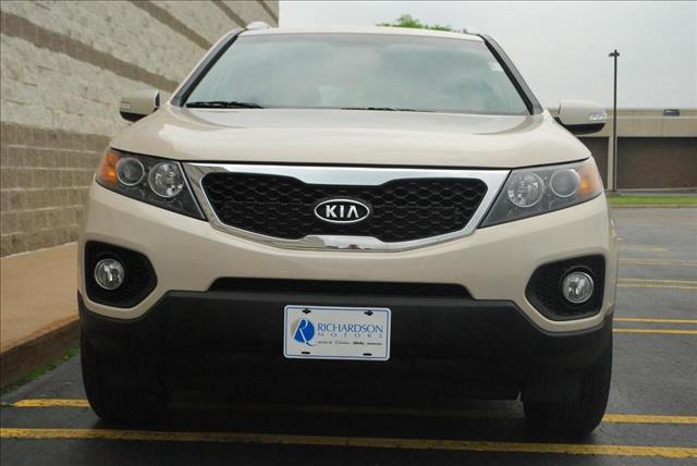 Kia Sorento 2011 photo 4