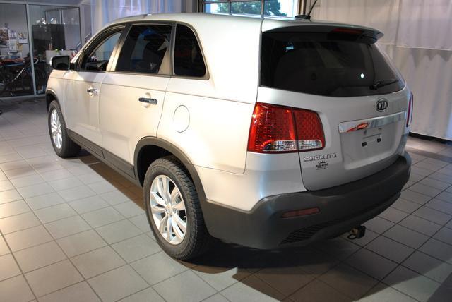 Kia Sorento 2011 photo 2