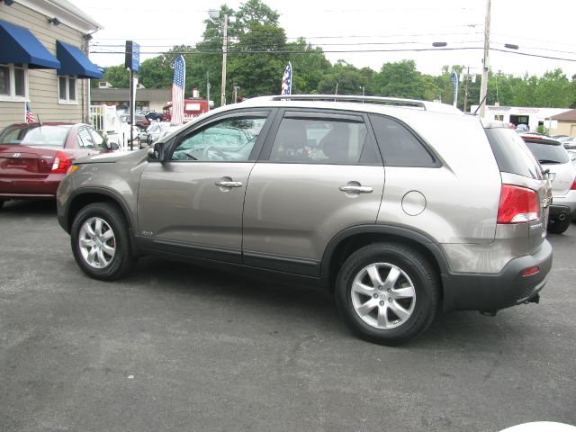 Kia Sorento 2011 photo 1