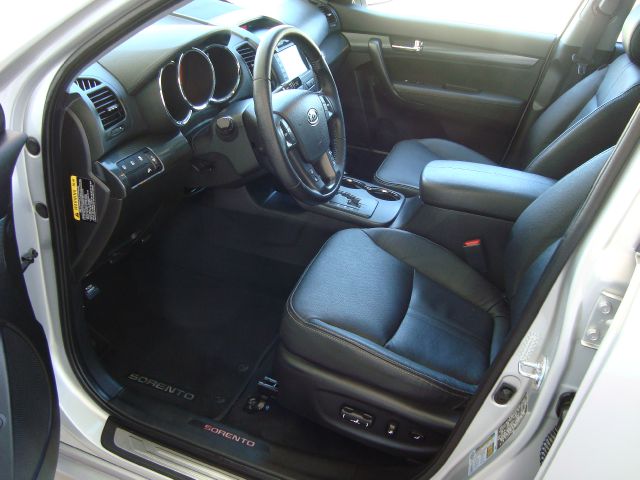 Kia Sorento 2011 photo 12