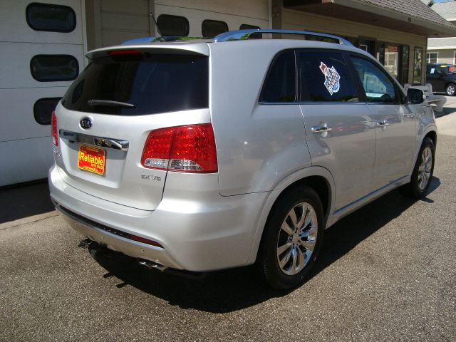 Kia Sorento 2011 photo 2