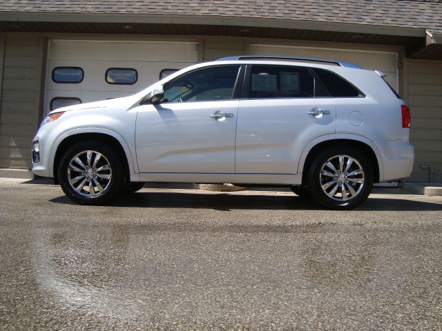 Kia Sorento 2011 photo 28