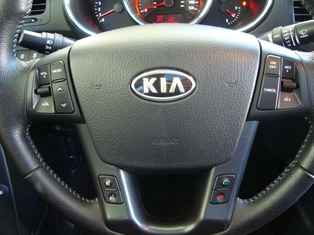 Kia Sorento 2011 photo 4